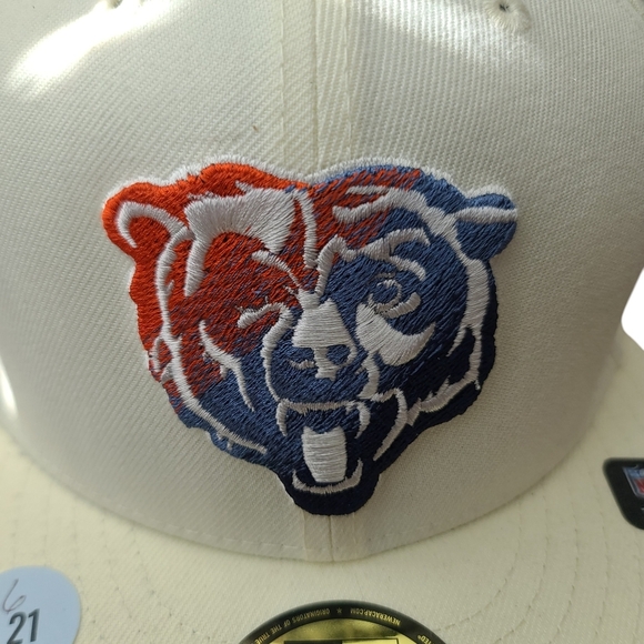 Men's Chicago Bears New Era Cream Chrome Color Dim 59FIFTY Fitted Hat Size 7 3/8 - Picture 5 of 7